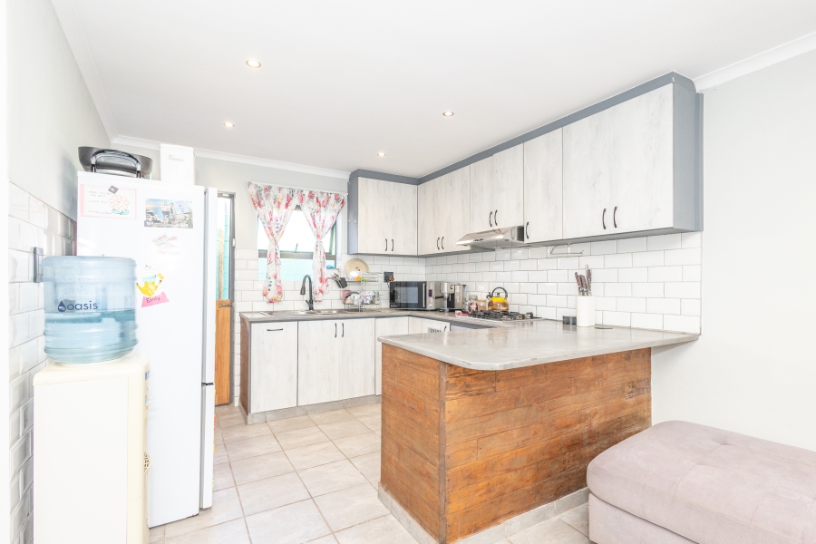2 Bedroom Property for Sale in Zoo Park Western Cape